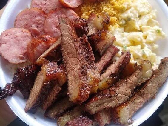 Carne e linguiça